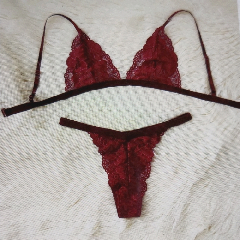 Lace lingerie set